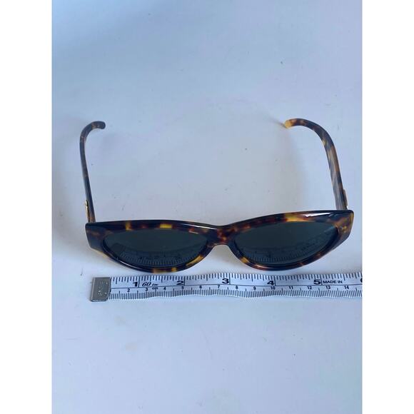 Authentic Gucci Women’s Tortoiseshell Sunglasses - Picture 10 of 10